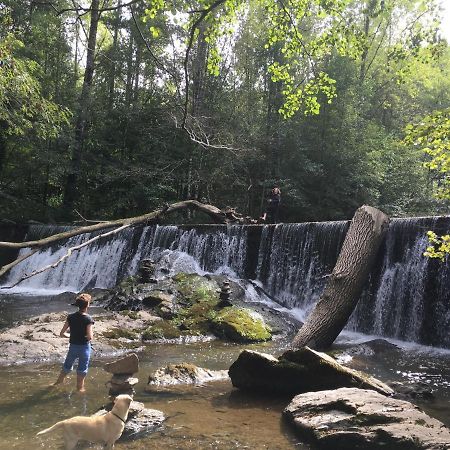 Gite Au Bord De La Riviere Gijou Saint-Pierre-de-Trivisy ภายนอก รูปภาพ