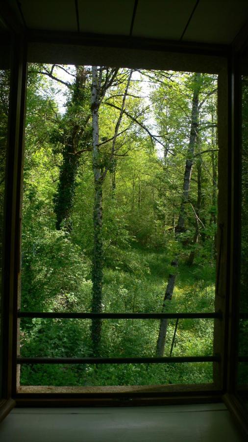 Gite Au Bord De La Riviere Gijou Saint-Pierre-de-Trivisy ภายนอก รูปภาพ