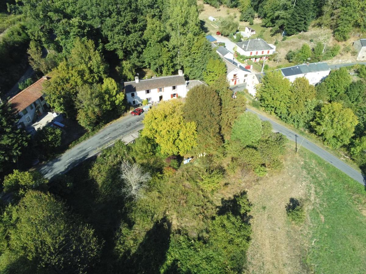Gite Au Bord De La Riviere Gijou Saint-Pierre-de-Trivisy ภายนอก รูปภาพ