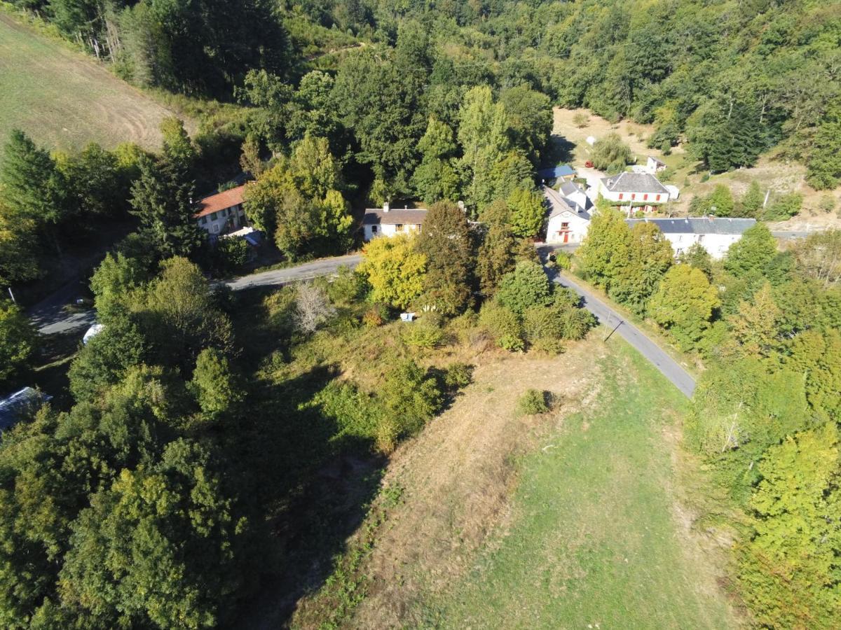 Gite Au Bord De La Riviere Gijou Saint-Pierre-de-Trivisy ภายนอก รูปภาพ