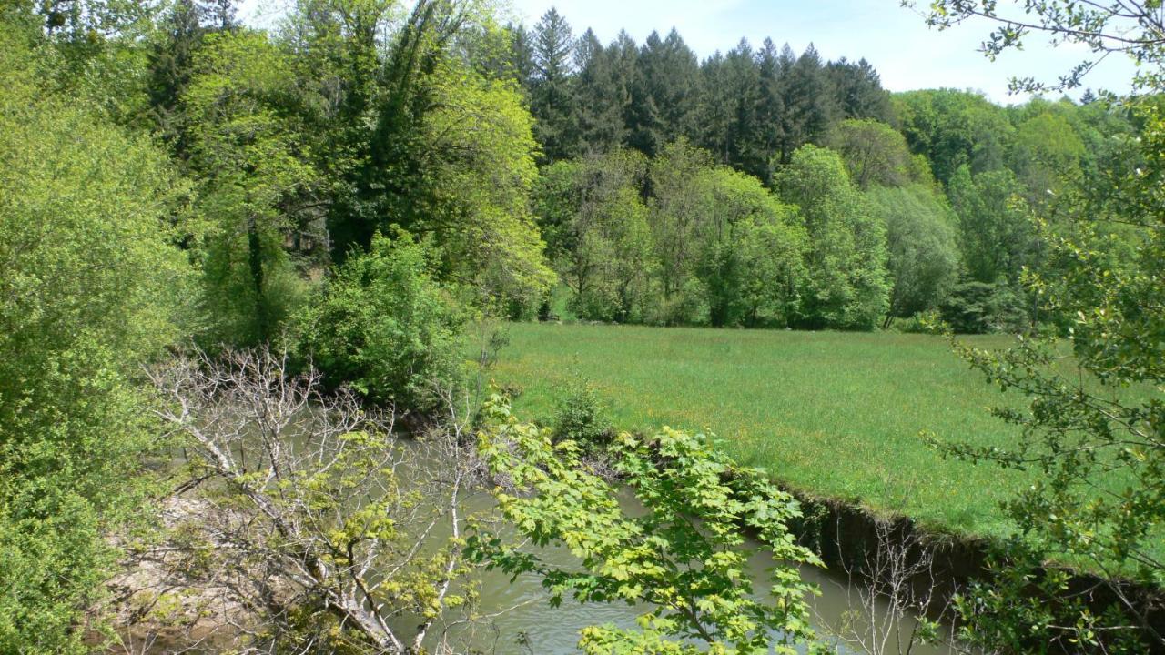 Gite Au Bord De La Riviere Gijou Saint-Pierre-de-Trivisy ภายนอก รูปภาพ