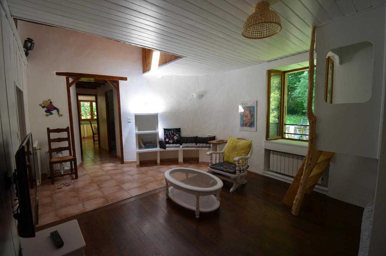 Gite Au Bord De La Riviere Gijou Saint-Pierre-de-Trivisy ภายนอก รูปภาพ
